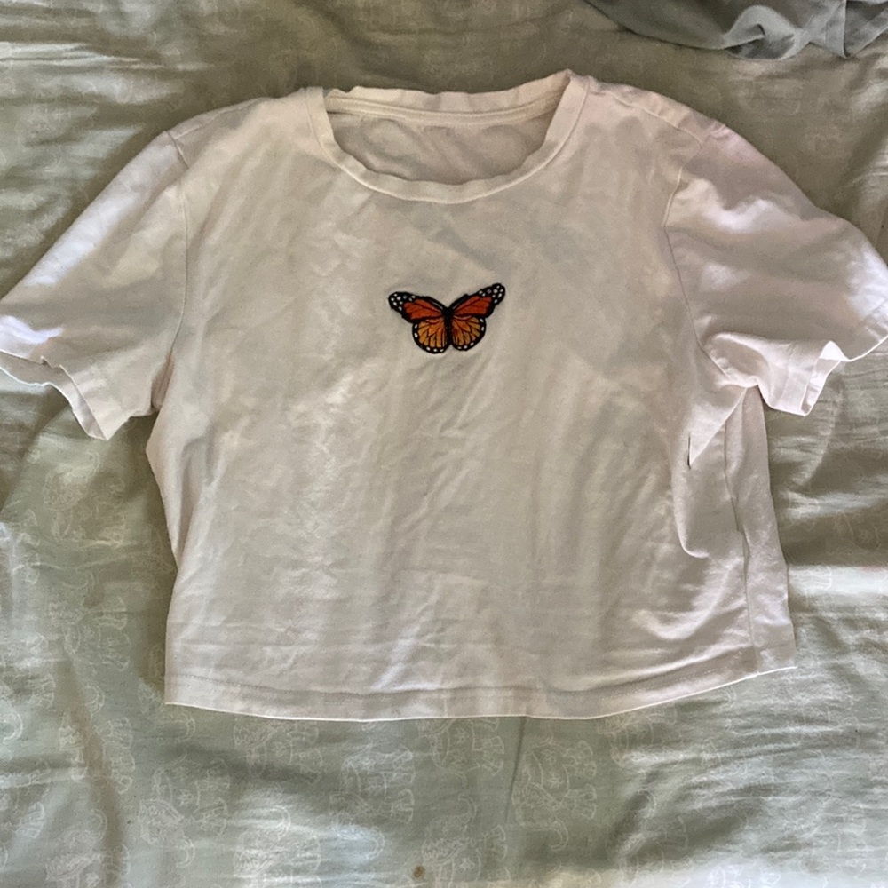 Cropped butterfly tee